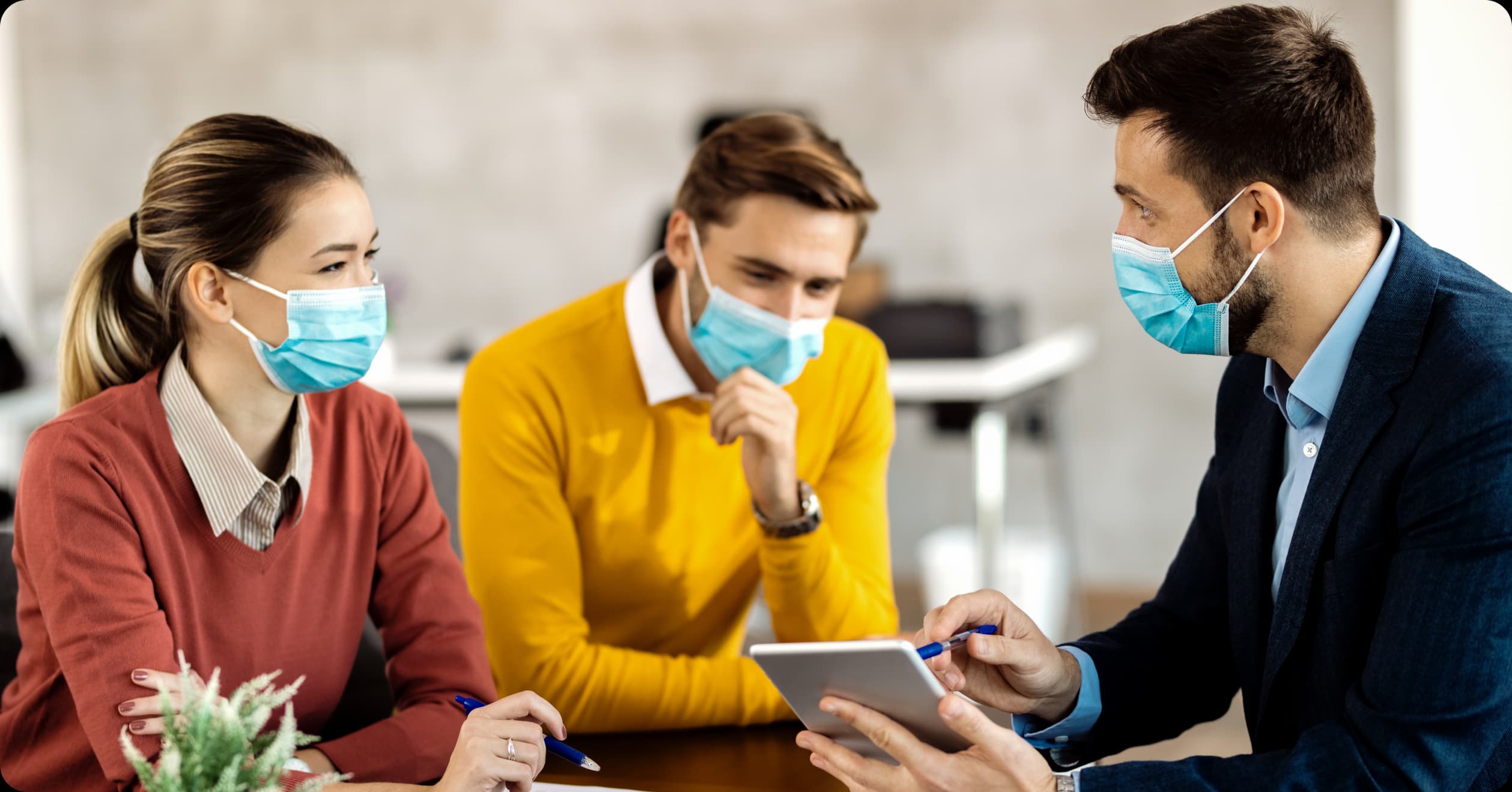Allergies in the Workplace: Why Corporate Wellness Programs Must Include Allergy Management